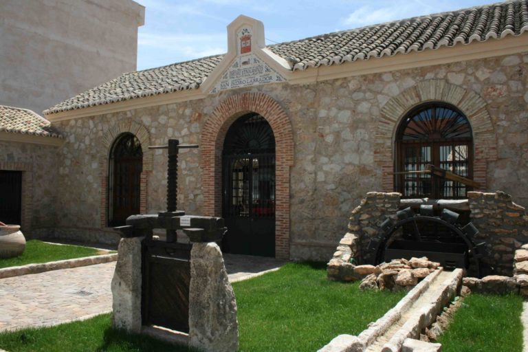 Oficina de Turismo y Museo Etnográfico